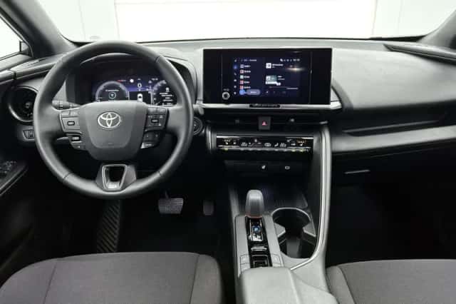 Toyota C-HR (2025) thumbnail 4