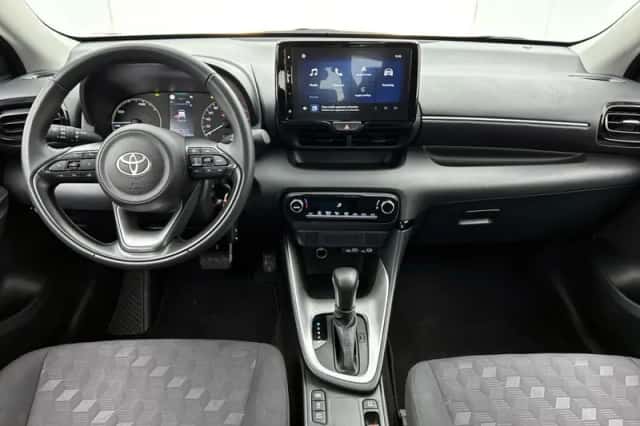 Toyota Yaris (2025) thumbnail 4