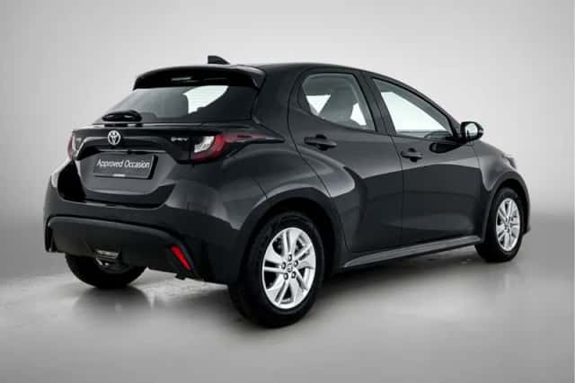 Toyota Yaris (2025) thumbnail 2