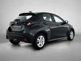Toyota Yaris (2025) thumbnail 2