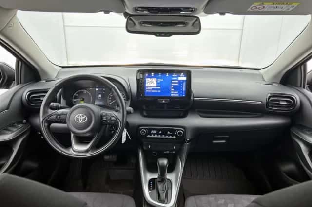 Toyota Yaris (2025) thumbnail 4