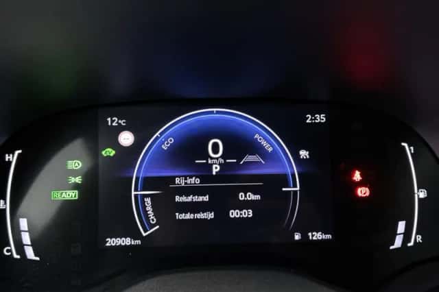 Toyota Yaris_Cross (2025) thumbnail 4