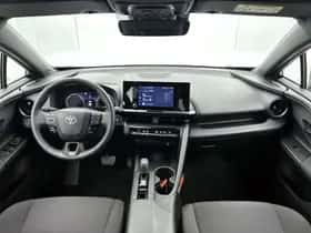 Toyota C-HR (2025) thumbnail 4
