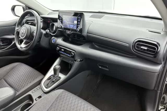 Toyota Yaris (2023) thumbnail 6
