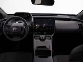 Toyota bZ4X (2025) thumbnail 4