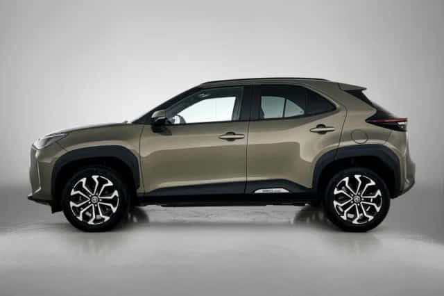 Toyota Yaris_Cross (2023) thumbnail 3