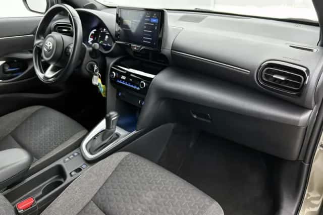 Toyota Yaris_Cross (2023) thumbnail 6
