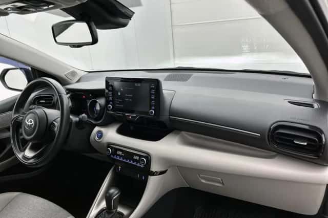 Toyota Yaris (2021) thumbnail 6
