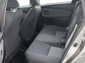 Toyota Yaris (2019) thumbnail 23