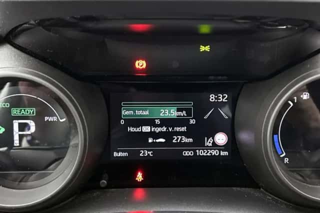 Toyota Yaris (2020) thumbnail 5