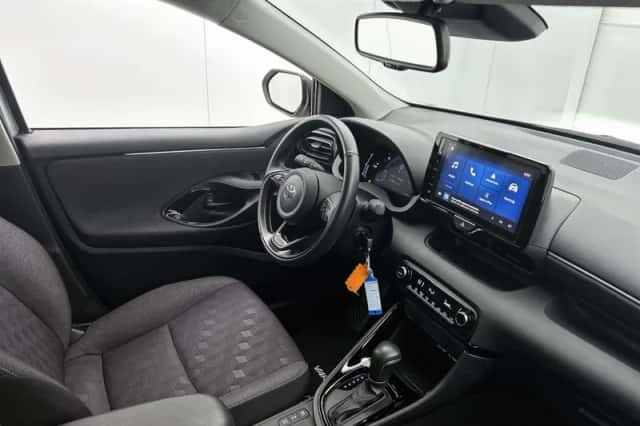 Toyota Yaris (2025) thumbnail 6