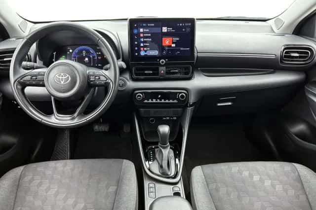 Toyota Yaris (2024) thumbnail 4
