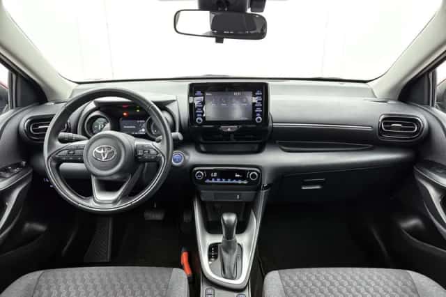 Toyota Yaris (2023) thumbnail 4