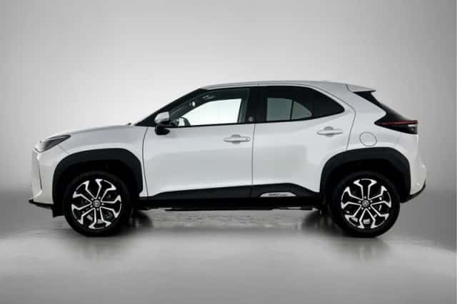 Toyota Yaris_Cross (2022) thumbnail 3