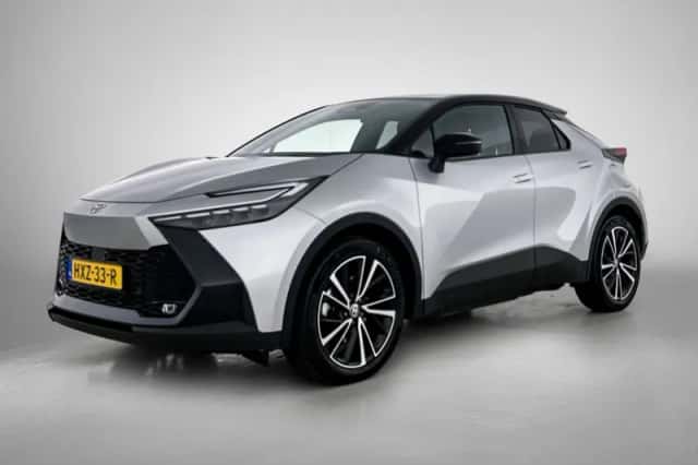 Toyota C-HR (2025) thumbnail 1