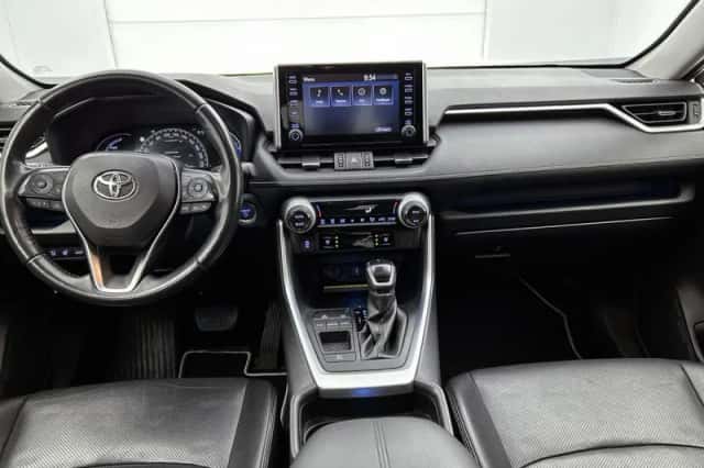Toyota RAV4 (2021) thumbnail 4