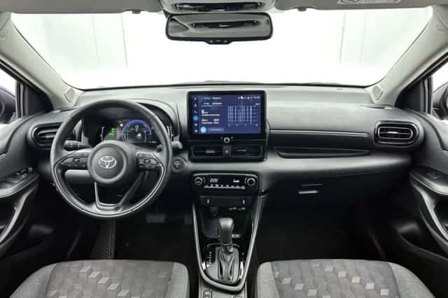 Toyota Yaris (2025) thumbnail 4