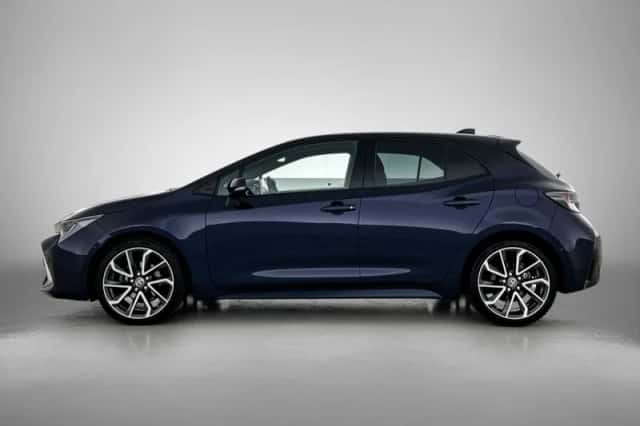 Toyota Corolla (2022) thumbnail 3