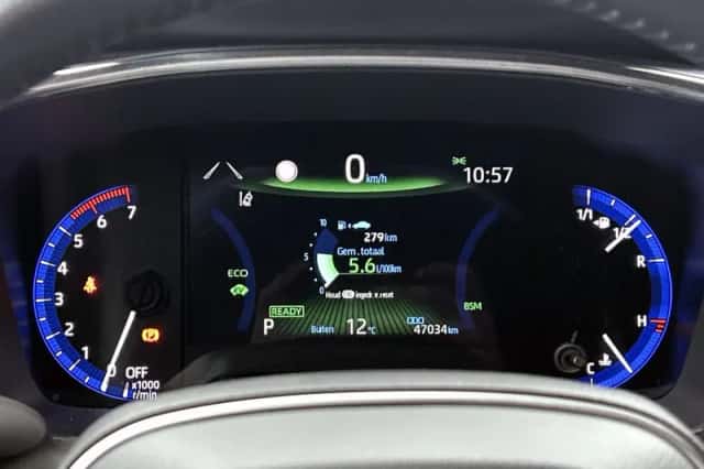 Toyota Corolla (2022) thumbnail 5