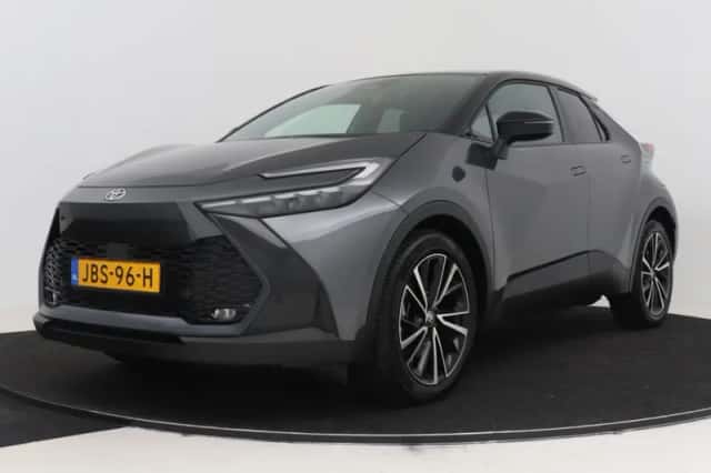 Toyota C-HR (2025) thumbnail 1