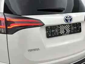 Toyota RAV4 (2018) thumbnail 19