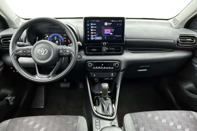 Toyota Yaris (2025) thumbnail 4