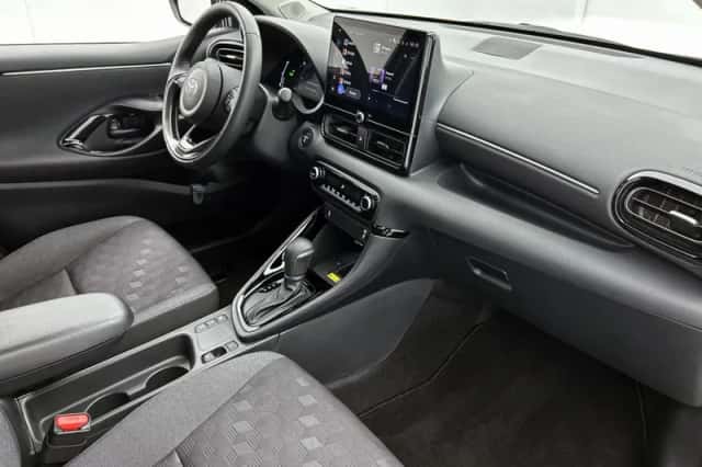 Toyota Yaris (2025) thumbnail 6