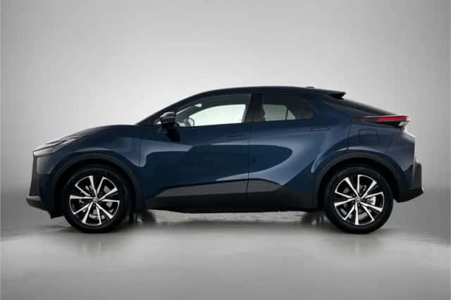 Toyota C-HR (2025) thumbnail 3
