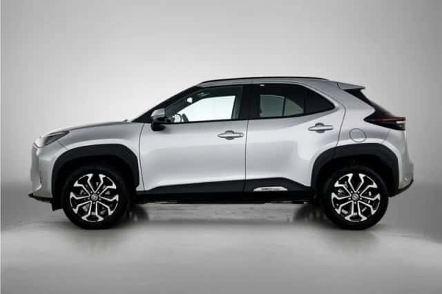 Toyota Yaris Cross (2025) thumbnail 3