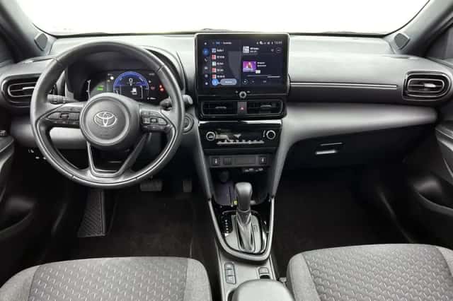 Toyota Yaris Cross (2025) thumbnail 4