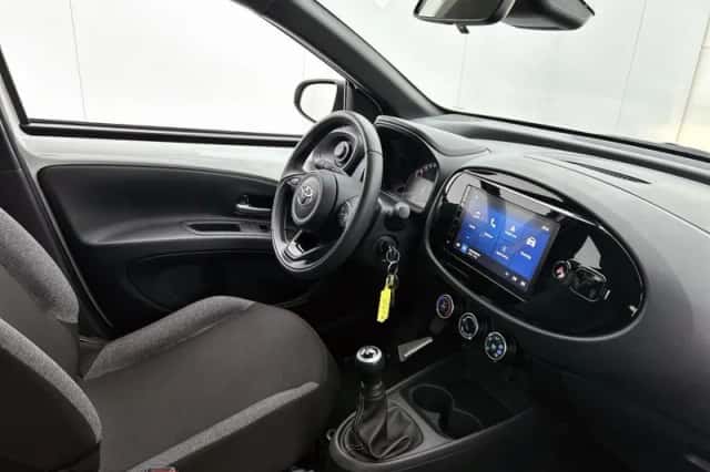 Toyota Aygo (2025) thumbnail 6
