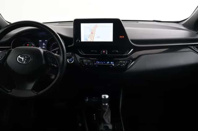 Toyota C-HR (2022) thumbnail 4