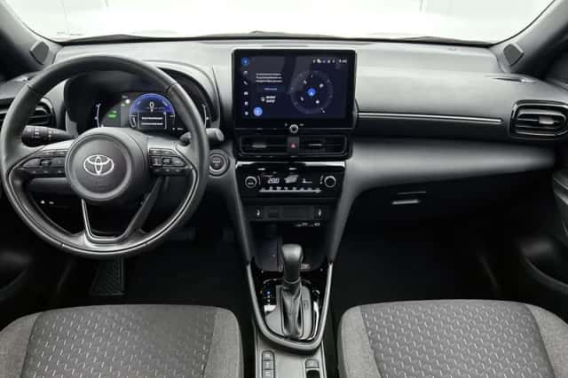 Toyota Yaris_Cross (2025) thumbnail 4