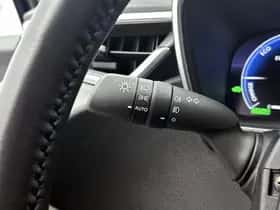Toyota Corolla_Touring_Sports (2025) thumbnail 25
