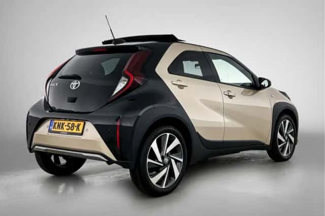 Toyota Aygo (2022) thumbnail 2
