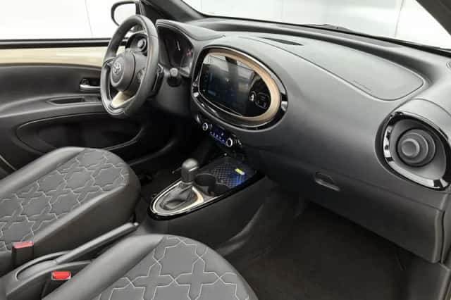 Toyota Aygo (2022) thumbnail 6