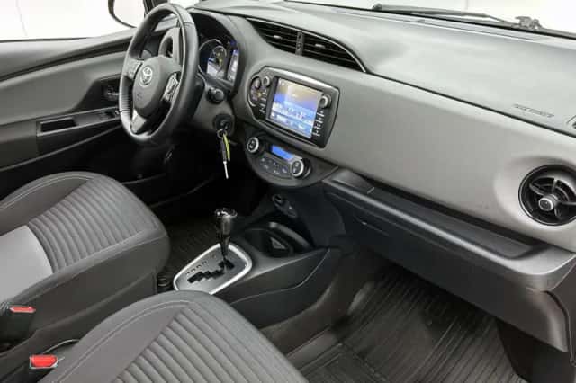 Toyota Yaris (2020) thumbnail 6