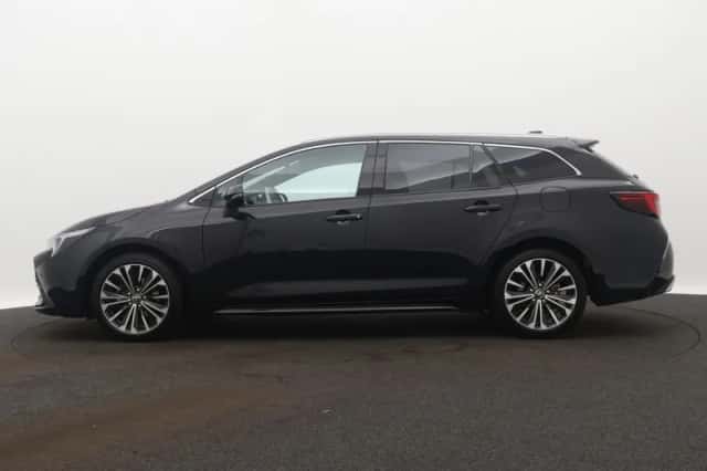 Toyota Corolla_Touring_Sports (2023) thumbnail 3