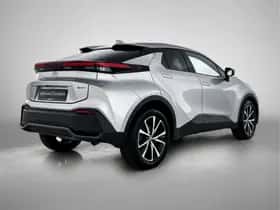 Toyota C-HR (2024) thumbnail 2