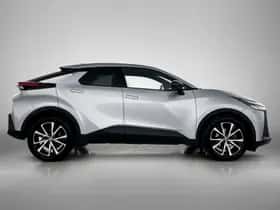 Toyota C-HR (2024) thumbnail 11