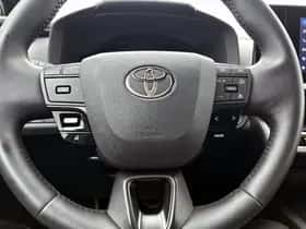 Toyota C-HR (2024) thumbnail 17