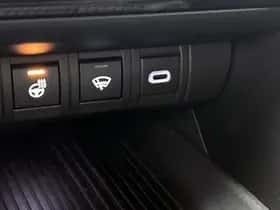 Toyota C-HR (2024) thumbnail 24