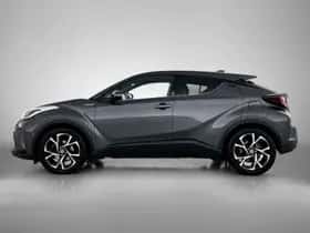 Toyota C-HR (2022) thumbnail 3