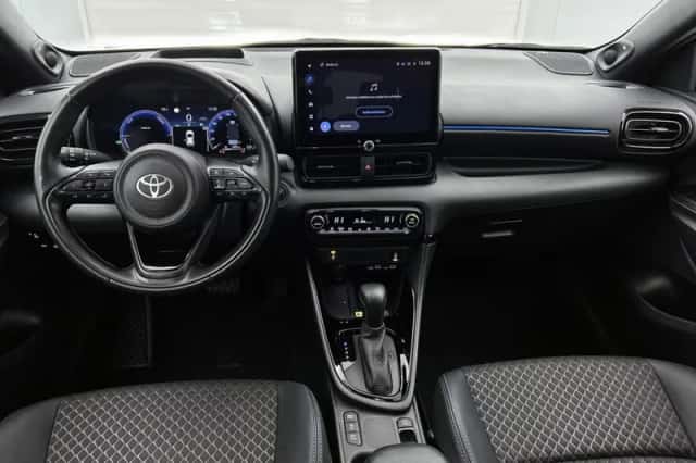 Toyota Yaris (2024) thumbnail 4