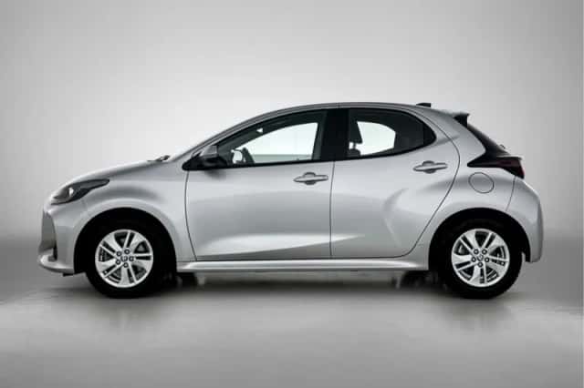 Toyota Yaris (2025) thumbnail 3