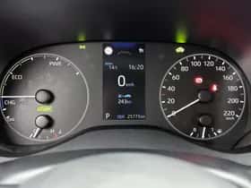 Toyota Yaris (2025) thumbnail 4