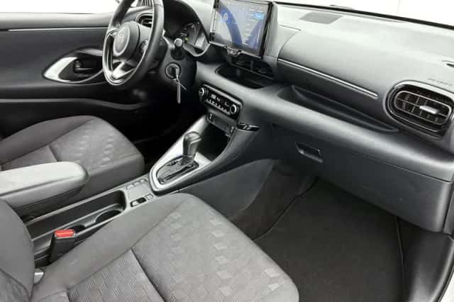 Toyota Yaris (2025) thumbnail 6