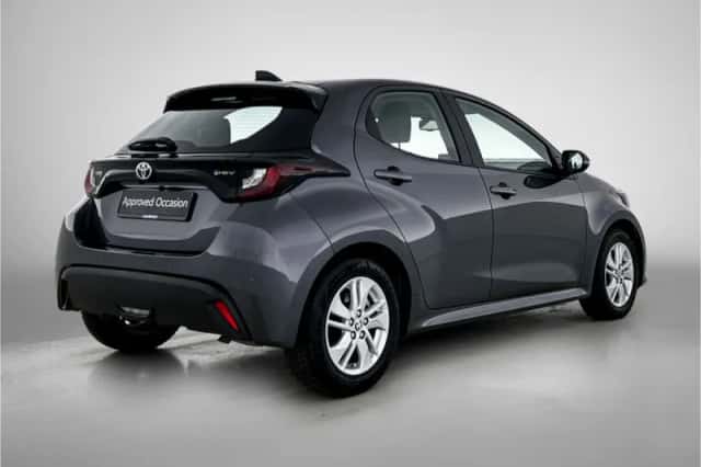 Toyota Yaris (2025) thumbnail 2