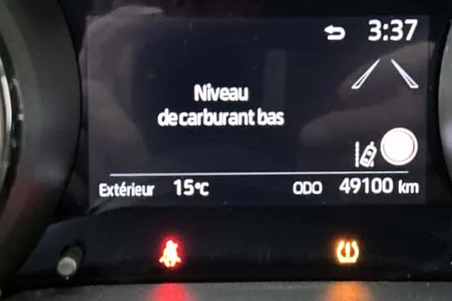 Toyota Yaris (2023) thumbnail 5