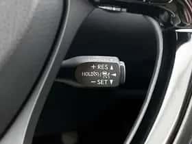 Toyota C-HR (2020) thumbnail 14